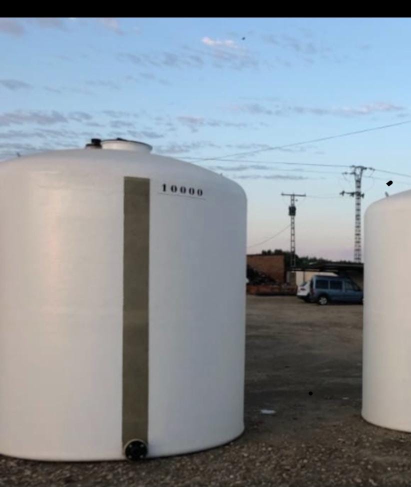 Depósito vertical base plana